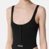 Body i ribbad bomull Body i ribbad bomull