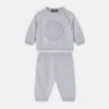 Broderat bomullströjset för baby Broderat bomullströjset för baby