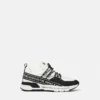 Dynamiska sneakers med logo Dynamiska sneakers med logo