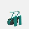 Gianni Ribbon-smyckade satinsandaler 140 mm Gianni Ribbon-smyckade satinsandaler 140 mm