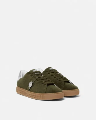 Greca-dekorerade sneakers i mocka