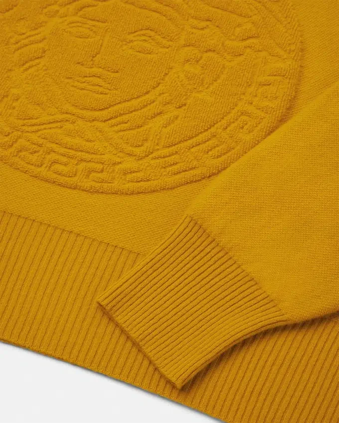 Kashmirblandad stickad tröja med Medusa-motiv Kashmirblandad stickad tröja med Medusa-motiv