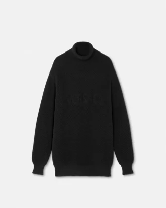 Lång tröja med hög krage och logotyp