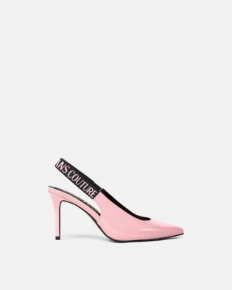 Logo Scarlett Lackerade pumps med rem bak Logo Scarlett Lackerade pumps med rem bak