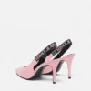 Logo Scarlett Lackerade pumps med rem bak Logo Scarlett Lackerade pumps med rem bak