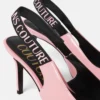 Logo Scarlett Lackerade pumps med rem bak Logo Scarlett Lackerade pumps med rem bak