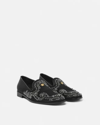 Satin-tofflor med Medusa-dekor Satin-tofflor med Medusa-dekor