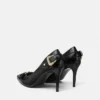 Scarlett barockpumps med spänne Scarlett barockpumps med spänne