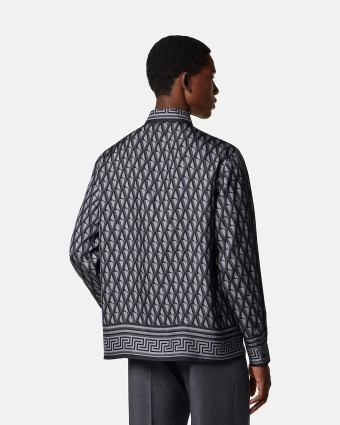 Tryckt skjorta i silkes-twill Tryckt skjorta i silkes-twill